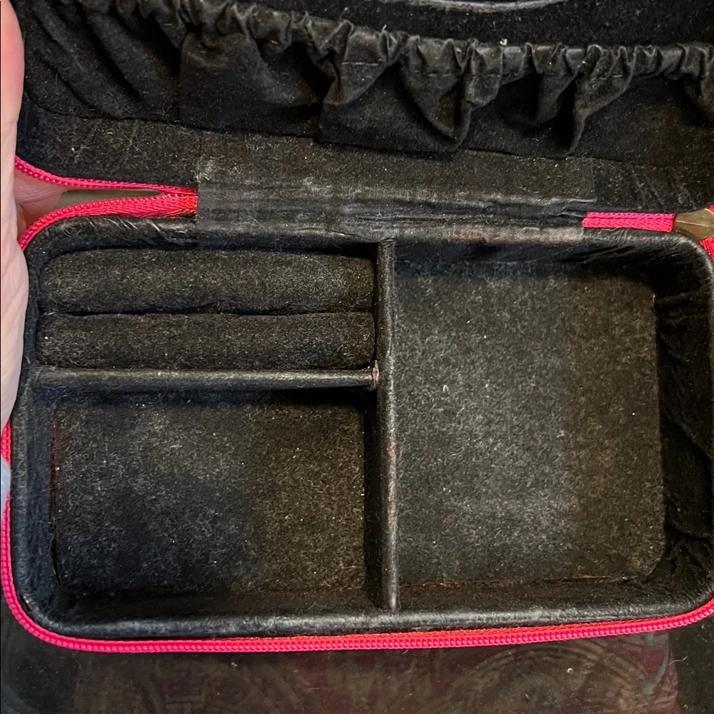 Elegant Pink Paisley Jewelry Organizer with Zip
